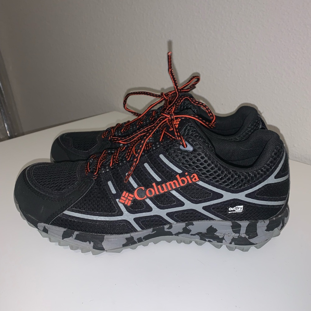 EUC Columbia Camo Sole OutDry Hiking Shoes 9